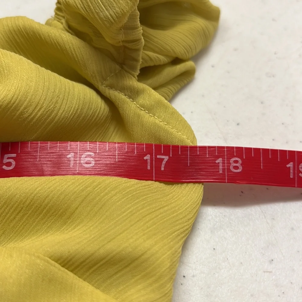 Fashion Nova Crop Top - Picture 10 of 11